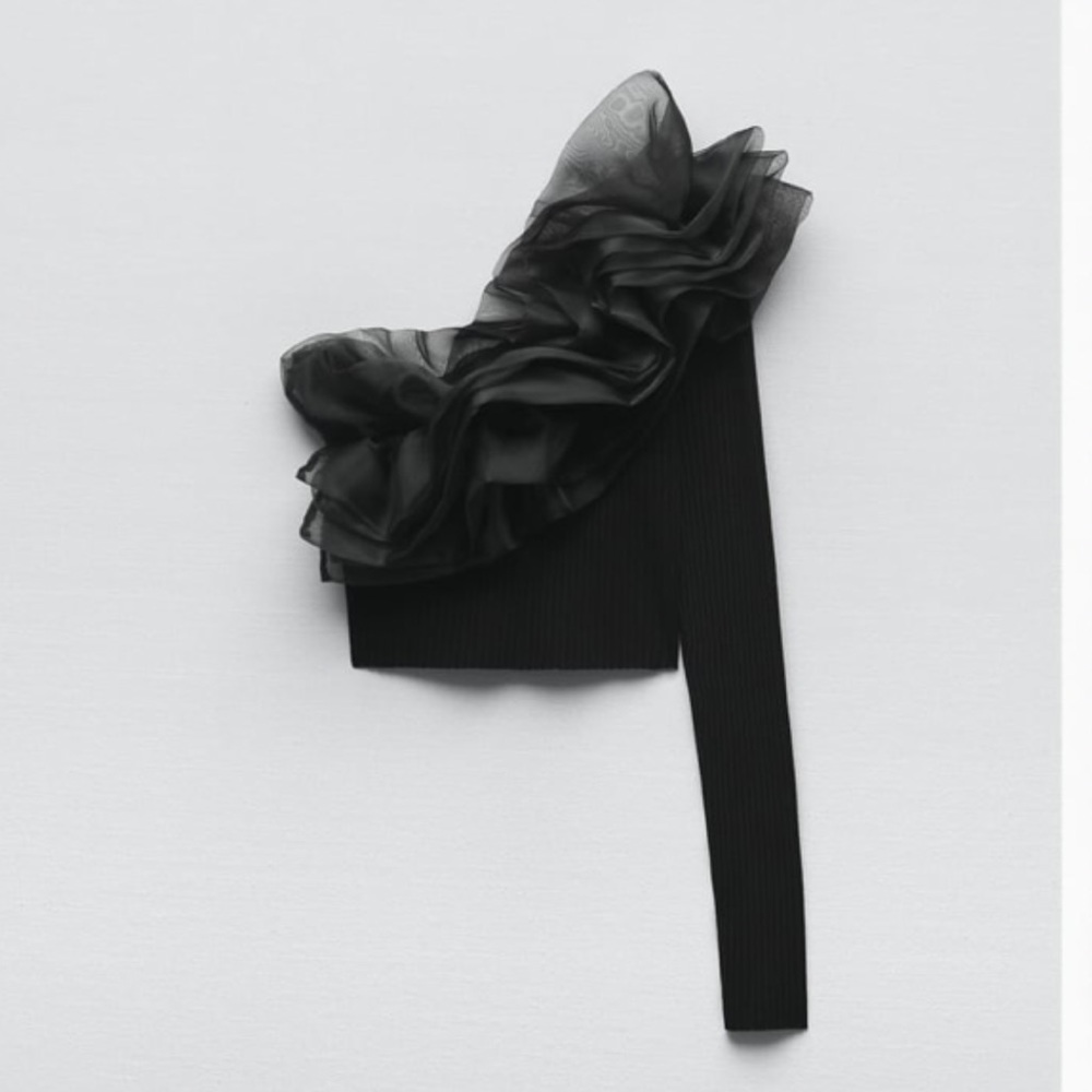 Elegant Black Ruffled One-Shoulder Top
